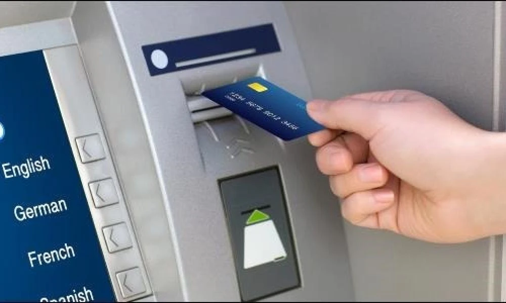 Θάσος: Έλληνας πήρε την κάρτα και το ΡΙΝ ηλικιωμένης και απέσπασε 8.100 ευρώ